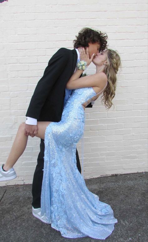 Prom Dresses For Blondes With Blue Eyes, Bf Poses, Blonde With Blue Eyes, Matching Fits, Prom Picture Poses, Prom Picture, Prom Pics, Cinderella Dress, Prom Couples