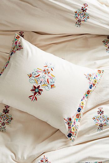 Pretty Duvet Covers, Designer Bed Sheets, Embroidered Bedding, Bohemian Bedding, Bed Linen Design, Sham Bedding, Handmade Embroidery Designs, Unique Beds, Embroidered Pillowcases