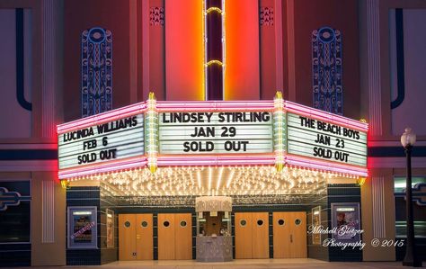 Cinema Exterior, Cinema Entrance, Smash Guys, Theater Entrance, Things To Do In Napa, Marquee Theater, Theatre Marquee, Movie Theater Aesthetic, Broadway Theme