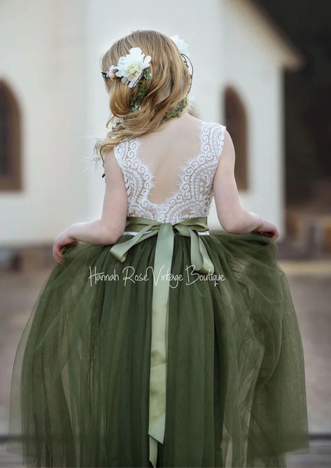 Flower Girl Green And White Dress, Flower Girl Olive Green, Flower Girl Dress Olive Green, White And Green Flower Girl Dress, Olive Green Country Wedding, Olive Green Wedding Arch, Olive Green Flower Bouquet, Olive Green And Khaki Wedding, Flower Girl Green Dresses