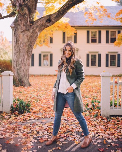 Preppy Mode, Pijamas Women, Comfy Fall Outfits, October Fashion, Fall Fashion Coats, Julia Berolzheimer, Elegant Fall, Gal Meets Glam, Fall Coat