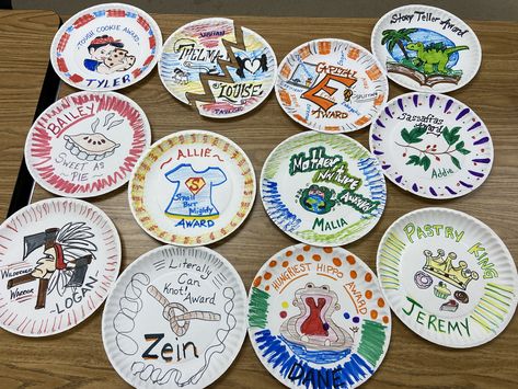 Paper Plate Awards For Sports, Paper Plate Awards, Doll Printables, Kraft Mac N Cheese, Learning Development, Award Ideas, Plate Ideas, Tough Cookie, Camp Counselor