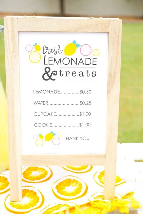 DIY Wood Crate Lemonade Stand | Make & Do Studio Lemon Ade Stand, Lemonade Stand Shirt Ideas, Lemonade Stand Names Ideas, Fancy Lemonade Stand, Kids Lemonade Stand Diy, Lemonade Stand Farmers Market, Lemonade Stand Price List, Diy Lemonade Stand Cardboard, Lemonade Stand Menu Ideas