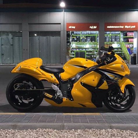 Bright yellow Hayabusa on city streets #motorcycle #motorbike #motorcycles #motorsportphotography #hayabusa Custom Hayabusa, Hayabusa Motorcycle, Suzuki Bikes, Best Motorbike, Motos Bmw, Kawasaki Bikes, Image Moto, Мотоциклы Cafe Racers, Custom Street Bikes