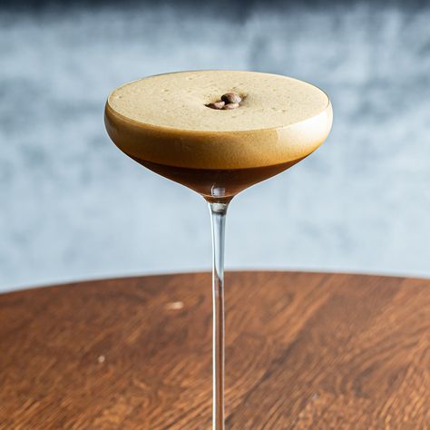 Mr Black Espresso Martini, Mr Black Coffee Cocktail, Coffee Negroni, Classic Negroni, Espresso Martini Ingredients, Liqueur Recipes, Coffee Liqueur Recipe, Espresso Martini Recipe, Martinis Drinks