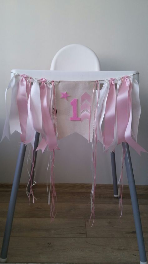 #high#chair#decoration #first#birthday#ideas #ikea#highchair #babygirl Baby High Chair Birthday Decoration, Highchair Decor 1st Birthday, High Chair Decorations, First Birthday Ideas, Baby Ellie, Birthday Highchair, Baby High Chair, Birthday Brunch, Ideas Ikea