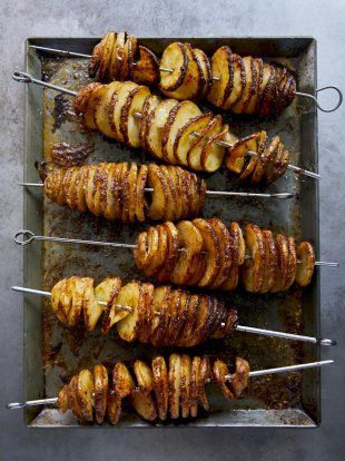 Roast potatoes but not as you know them! These wonderful crunchy potato spirals have an incredible dusting of Parmesan, cumin, garlic powder and smoky paprika. Great for tapas or as a side dish. Enjoy! Bbq Roasted Potatoes, Roast Accompaniments, Spiralized Potatoes, Spiral Potatoes, Potato Spirals, Tornado Potatoes, Spiral Potato, Tornado Potato, Best Roast Potatoes