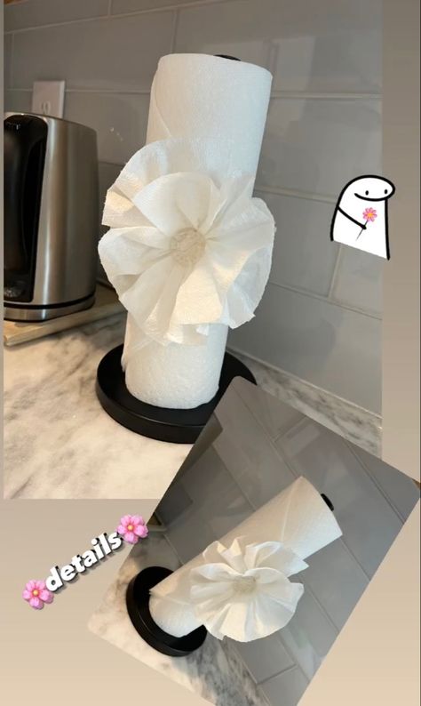 Paper Towel Origami, Towel Sculpture, Airbnb Hacks, Toilet Paper Flowers, Toilet Paper Origami, Towel Origami, Toilet Paper Art, Paper Napkin Folding, Paper Towel Crafts