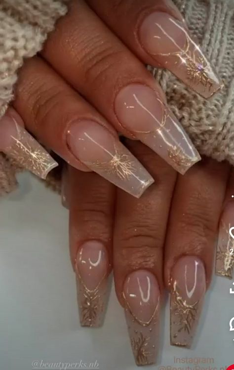 Fairy Wedding Nails, Fairytale Wedding Nails, Nail Trends French Tip, Debut Nails, Champagne Wedding Nails, Fairy Tale Nails, Fairy Nails Acrylic, Cottage Core Nails, Fairy Core Nails