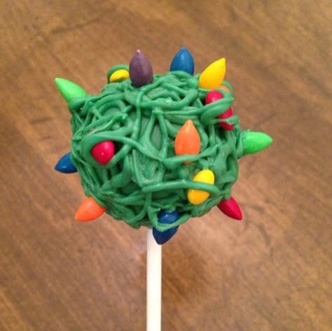 Funny Cake Pops, Stranger Things Cake Pops, Christmas Light Cake, Cake Pops Decorating Ideas, Cake Pops Ideas Decorating, Cake Pops Christmas, Christmas Cake Balls, Regular Cake, Oreo Cake Pops