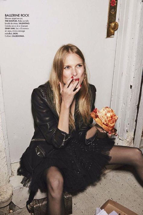 Midnight Sun / ELLE France 2016 Pizza Fashion Editorial, Elle Fashion, Fashion Photography Inspiration, Midnight Sun, Fashion Night, Flash Photography, Parisian Chic, Blonde Beauty, Fashion Editorial