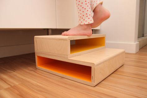 Step Up | A Modern Step Stool for Kids on Behance Kids Bathroom Step Stool, Step Stool Diy, Childrens Step Stool, Step Stool For Kids, Toilet Step, Kids Toilet, Wood Step Stool, Toddler Step Stool, Plywood Projects