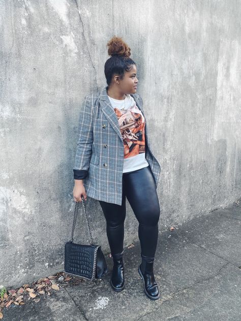 Dressy Combat Boots Outfit Winter, Concert Outfit With Combat Boots, Combat Boots Leggings Outfit, R B Concert Outfit Plus Size, Combat Boots And Jeans Outfit, Boots And Blazer Outfit, Leggings And Combat Boots Outfit, Plus Size Combat Boots Outfit, How To Style Chelsea Boots Women