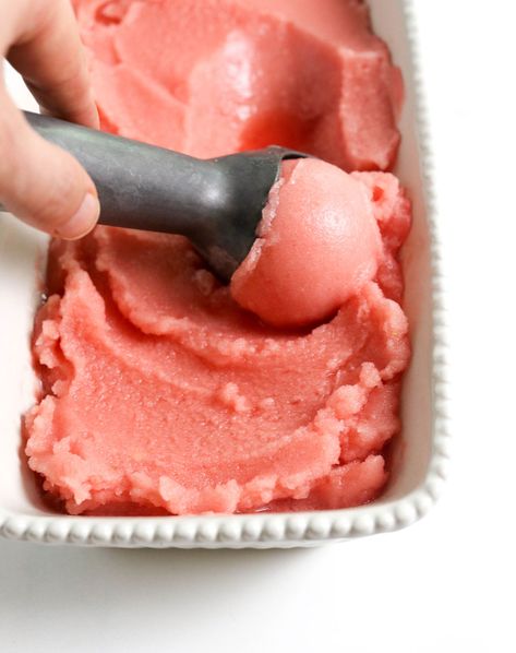 Fresco, Watermelon Frozen Yogurt, Watermelon Sorbet Recipes, Watermelon Snack, Watermelon Sorbet, Sorbet Is, Watermelon Ice Cream, Sorbet Ice Cream, Healthy Popsicles