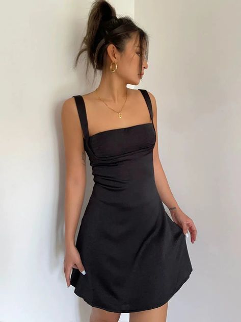 Size (cm) S M L Length 75 76 77 Chest 80 84 88 Waist 64 68 72 Hip 96 100 104 Information: Model Height/Weight: 160cm / 45kg Model Wears Size: S Material: Polyester Spaghetti Straps Dress, Straps Dress, Black Satin Dress, Sleeveless Short Dress, Square Neck Dress, Black Short Dress, Backless Mini Dress, Grad Dresses, Hoco Dresses