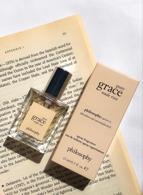 Perfume Aesthetic Packaging, Simple Perfume Photography, Philosophy Perfume Aesthetic, Aesthetic Perfume Pictures, Perfume Pictures Ideas, Perfume Bottles Aesthetic, Perfume Pictures, Cute Perfume, Philosophy Pure Grace