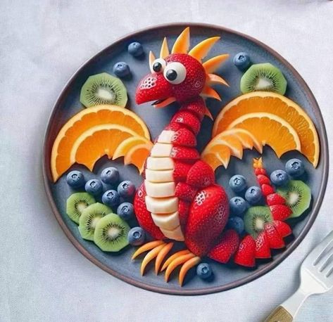 Lion Food Art, Chiara Core, Fruit Boards, Autumn Meals, Fruit Treats, Fun Holidays, Fruit Platter Designs, Decorações Com Comidas, Food Art For Kids