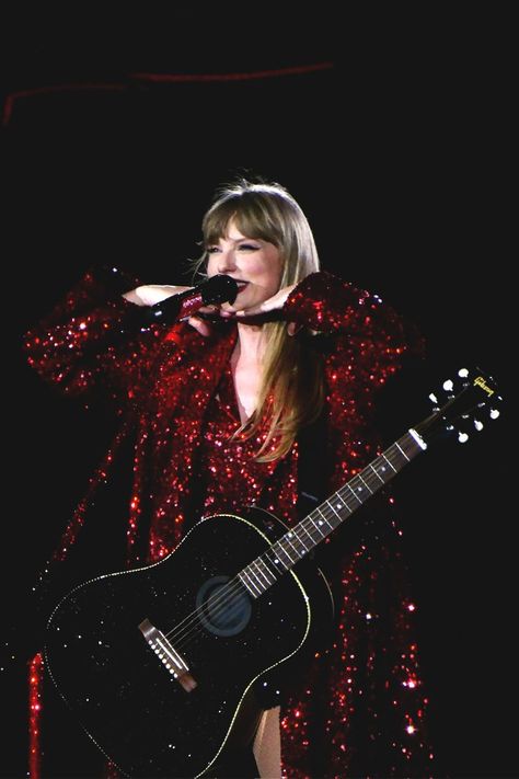 Eras Tour, On Stage, Taylor Swift, Swift, A Woman, Guitar, On Twitter, Twitter, Red