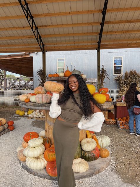 Pumpkin Patch Black Women, Fall Aesthetic Black Women, Rag Pumpkins, Aesthetic Fall Pictures, Fall Princess, Seasonal Aesthetic, Blonde Natural Hair, Blonde Natural, Fall Girl