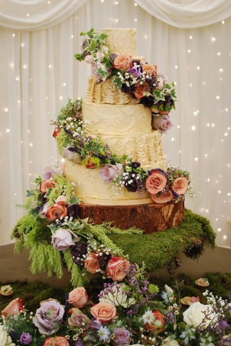 The Enchanted Cake by Emma Stewart - http://cakesdecor.com/cakes/206808-the-enchanted-cake Enchanted Cake, Enchanted Forest Cake, Gardening Cake, Peter Pan Wedding, Enchanted Forest Quinceanera Theme, Enchanted Forest Quinceanera, Quince Cakes, Quince Cake, Quince Themes