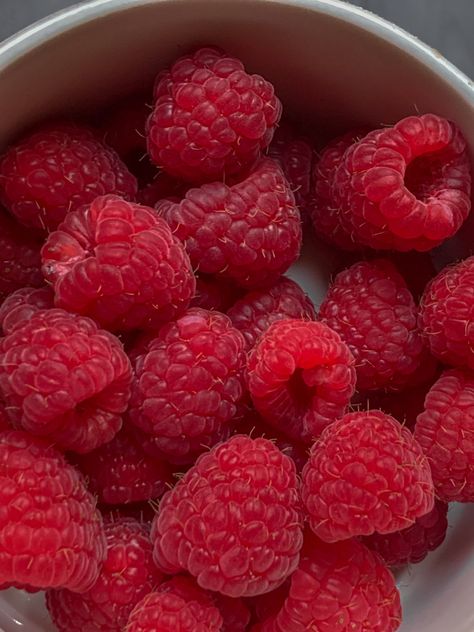 #raspberry #raspberries #fruit #aesthetic #aesthetictumblr #aestheticphotos #raspberryflavouredwindows Raspberry Girl Aesthetic, Rasberry Aestethic Fruit, Pink Fruit Aesthetic, Raspberries Aesthetic, Aesthetic Raspberry, Frutas Aesthetic, Raspberry Aesthetic, Berries Aesthetic, February Aesthetic