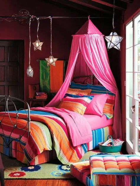 Pb Teen Bedroom, Pbteen Bedroom, Aesthetic Home Design, Gold Headboard, Guys Room Aesthetic, Cool Teen Bedrooms, Pastel Bedding, Pb Teen, Princess Bed