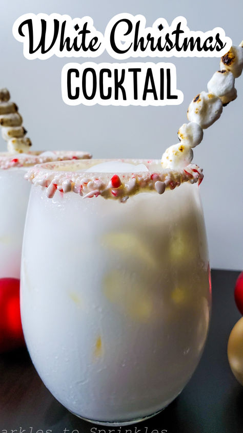 The holiday season is the perfect time to indulge in festive drinks, and this White Christmas Cocktail is a show-stopper! With a creamy base, a kick of Malibu rum and peppermint schnapps, and a beautifully crushed peppermint rim, this cocktail tastes like a winter wonderland in a glass. Christmas Alcholic Drinks Creamy, Christmas Malibu Rum Drinks, Christmas Drink With Malibu Rum, Peppermint Rimmed Drinks, Malibu Rum Christmas Drinks, Winter Wonderland Drinks For Adults, White Christmas Drink Cocktail Recipes, Christmas Alcholic Drinks, White Christmas Drink