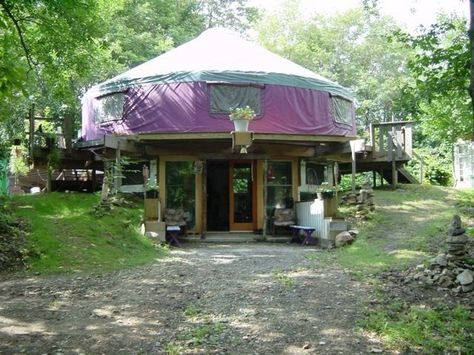 Two story yurt Yurt Home, Yurt Living, Casa Container, Earth Homes, Natural Building, Earthship, Round House, Cabins And Cottages, Eco House