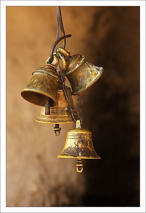 Temple Bells, Temple Design For Home, India Photography, Temple Art, Lord Shiva Painting, Indian Paintings, Indian Art Paintings, Buddha Art, Pics Art