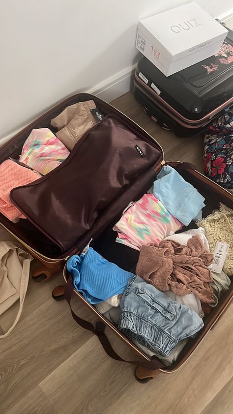 04•07•2023, getting ready for holiday! #albania #packing #summer #suitcase Packing Clothes Aesthetic, Packed Luggage, Summer Suitcase Packing, Traveling Bag Packing, Bags For Traveling For Women, Suit Case Packing, Parking Clothes In A Bag, Packing For Traveling, Getting Ready For Vacation