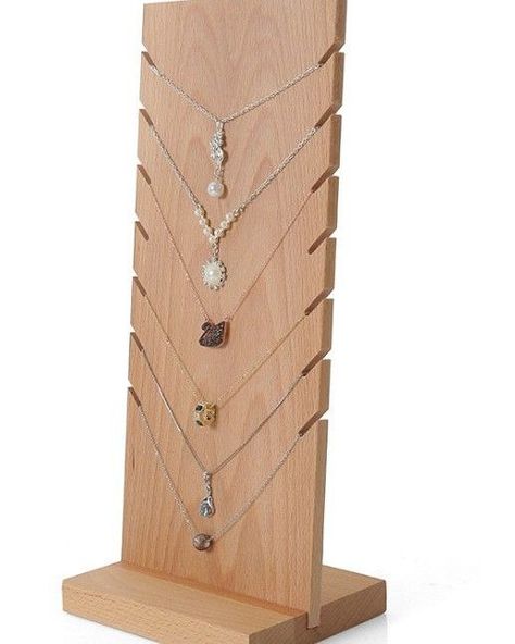 Porta Colares Ideas, Wooden Earring Display, Diy Jewelry Stand, Jewelry Display Booth, Organizing Jewelry, Earrings Storage, Multiple Necklaces, Ideas For Organizing, قلادات متدلية