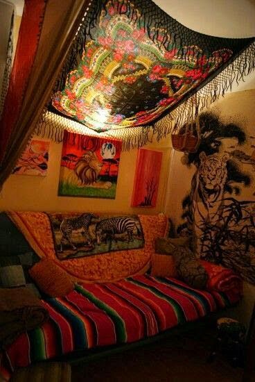 Tapestry Bedroom Boho, Grunge Bedroom Ideas, Edgy Bedroom, Hippy Bedroom, Hippie Bedroom Decor, Grunge Bedroom, Boho Apartment, Pinterest Room, Bedroom Vibes