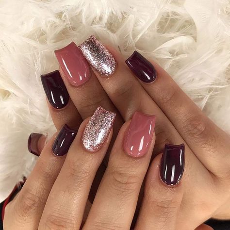 Fall Nails With Maroon, Fall Winter Nails Acrylic, Nail Designs Sns Powder Fall, October Gel Nails 2023, Cute Nails September, Fall Color Nails 2023, Fall Pink Acrylic Nails, Nail Ideas 2023 Fall, Sns Nail Ideas Fall