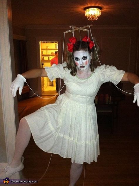 Marionette Doll - Halloween Costume Contest via @costumeworks Diy Marionette, Scary Doll Costume, Marionette Costume, Zodiac Halloween, Modest Costumes, Marionette Doll, Inspired Costumes, Puppet Costume, Creepy Halloween Costumes