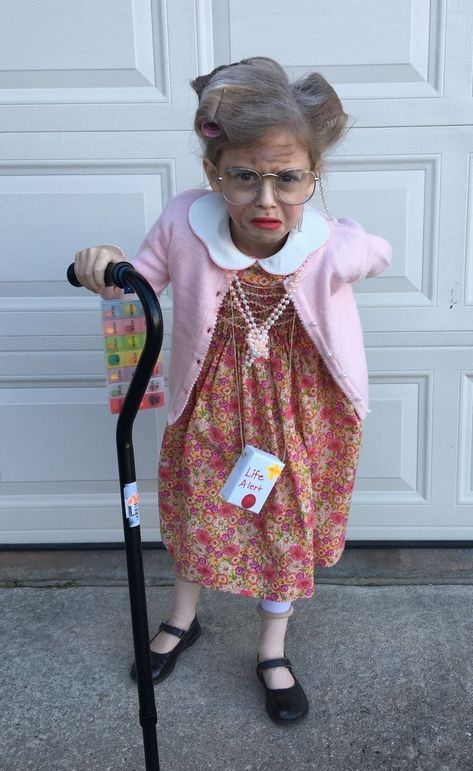 Kids Old Lady Costume, Old People Costume, Old Lady Halloween Costume, Old Lady Halloween, 100 Days Of School Ideas, Old Lady Dress, Grandma Costume, 100 Días De Clases, 100th Day Of School Crafts