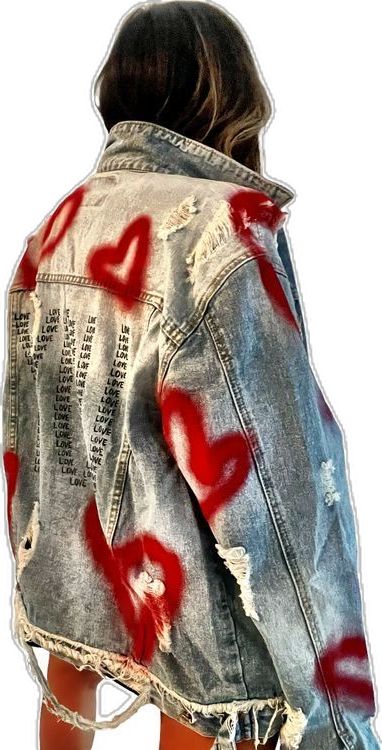 Spray Painting On Clothes, Spray Paint Denim Jacket, Spray Painted Jacket, Jeans Jacket Painted, Spray Paint Clothes, Spray Paint Jeans, Jean Jacket Painted, Painting On Clothes, Heart Jacket