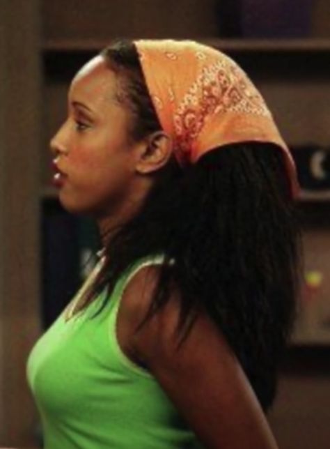 1999 Hairstyles Black Women, 2000s Fashion Bandana, 90s Hairstyles Bandana, Bandana Black Woman, Bandanna Hairstyle 90s, Bandana Hairstyles Black Women, Orange Bandana, 90s Bandana, Bandana Hairstyle