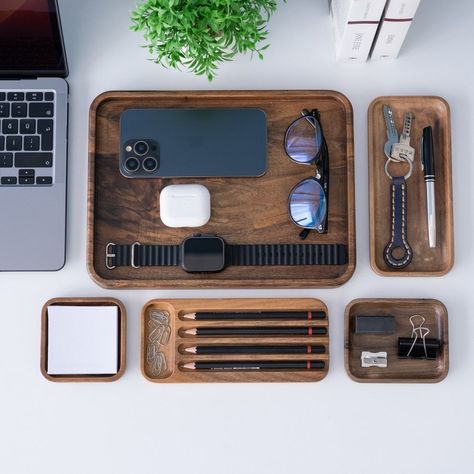 Desk Accessories Aesthetic, Wooden Desk Aesthetic, Desk Organizer Aesthetic, Pallet Furniture Outdoor Couch, Desk Clutter, Catch All Tray, Wooden Desk Organizer, Accessories Organizer, Desk Organizer Set