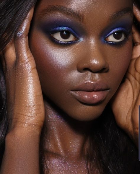 Elegant Smokey Eye Makeup, Dark Skin Blue Makeup, Jewel Tone Makeup, Aquarius Rising Makeup, Dark Blue Eyeshadow, Dark Blue Makeup, Glam Rock Makeup, Daring Makeup, Club Makeup