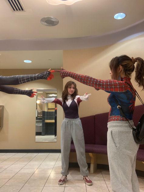 Same Outfits For Friends, Group Dress Up Costumes, Halloween Costume Ideas Spiderman, Trio Spiderman Costumes, Onsie Group Costumes, Spiderman Costume With Sweatpants, Trio Halloween Costumes Spiderman, Spider Man Trio Costume, Spiderman Trio Costumes