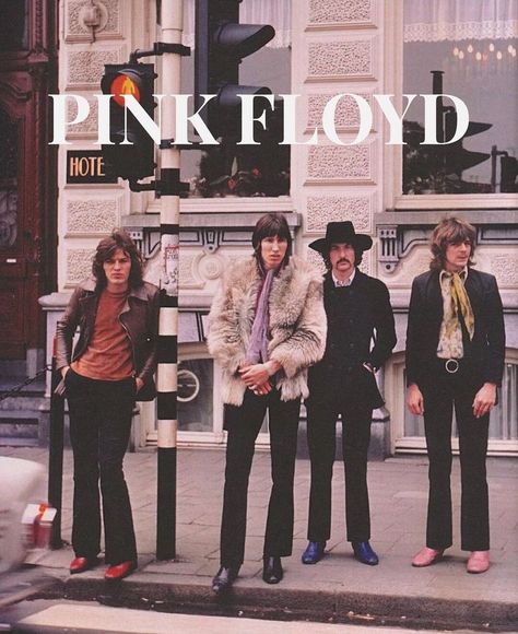 70s Rock Bands, Pink Floyd Poster, Pink Floyd Art, Music Poster Design, 70s Music, Roger Waters, Musica Rock, Cyndi Lauper, David Gilmour