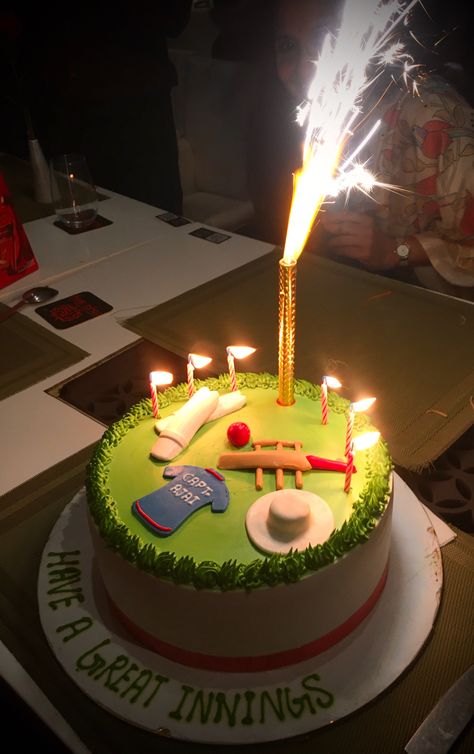 Cricket Lover Cake, Birthday Cake For Cricket Lover, Cricket Theme Cake Birthdays, Simple Cake Designs For Men, Cricket Birthday Cake, Cricket Theme Cake, Best Birthday Cake Designs, Cricket Cake, Cake Design For Men