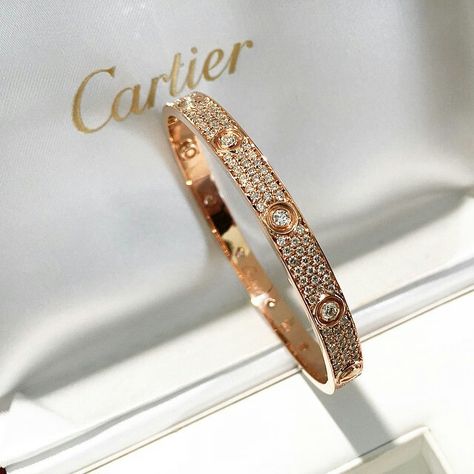 Dope Jewelry Accessories, Diamond Bracelet Design, Expensive Jewelry Luxury, Cartier Bracelet, Luxe Jewelry, Jewelry Accessories Ideas, Dope Jewelry, Gold Bangles Design, Classy Jewelry