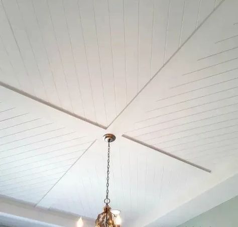 15 Amazing Shiplap Ceiling Ideas to Spruce Up Your Roof - Architectures Ideas Ceiling Farmhouse Ideas, Shiplap Ceiling In Bedroom, Shiplap Tray Ceiling Bedroom, Shiplap Wall And Ceiling, Shiplap Ceiling Kitchen, Faux Shiplap Ceiling, Shiplap Ceiling Vaulted, Shiplap Ceiling Bedroom, Shiplap On Ceiling