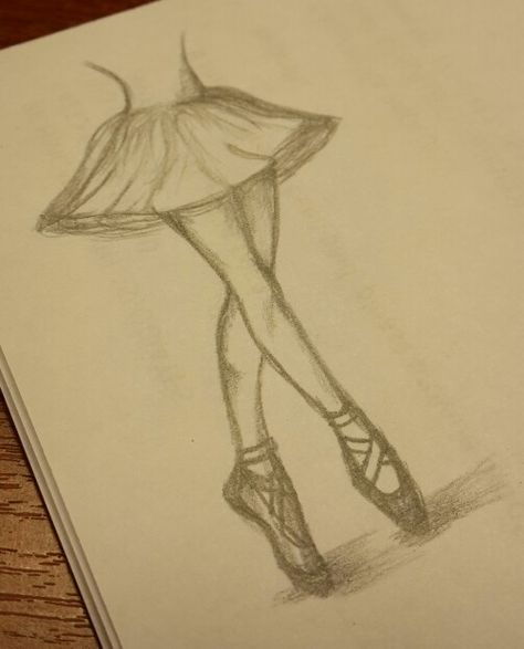 Ballet Sketches Easy, Ballet Sketch Poses, Ballerina Sketch Easy, Drawing Ideas Ballet, Ballet Art Sketch, Ballet Drawings Sketches, Ballerina Drawings, Ballet Sketches, Ballet Sketch