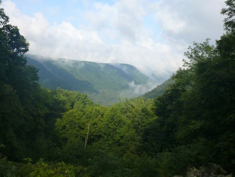 Ohio Mountains, Scarlet Hollow, Ohio Birds, Man In The Maze, Changing Aesthetic, West Virginia Mountains, Smokey Mountains Vacation, Pretty Nature Pictures, Mountains Vacation