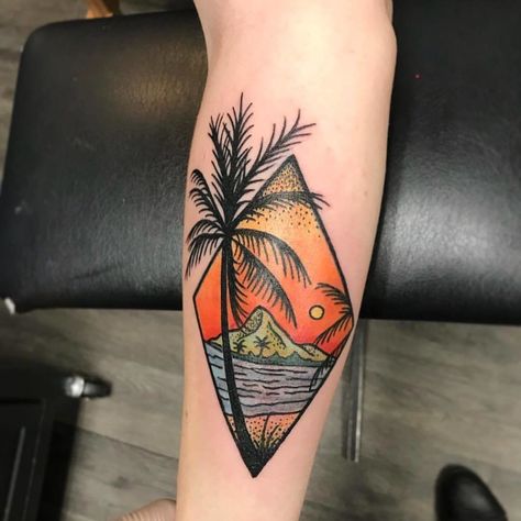 CafeMom.com : Diamond Beach Tattoo : 20 Beach Tattoos for Anyone With a Mermaid Soul -- This diamond-shaped border is cool because it showcases the beachy sunset scene. But, the palm tree that comes over the edge gives it really nice dimension. Hai Tattoo, Small Beach Tattoos, Beachy Tattoos, Beach Tattoos, Mermaid Soul, Tropical Tattoo, Sunset Tattoos, Diamond Tattoos, Diamond Beach