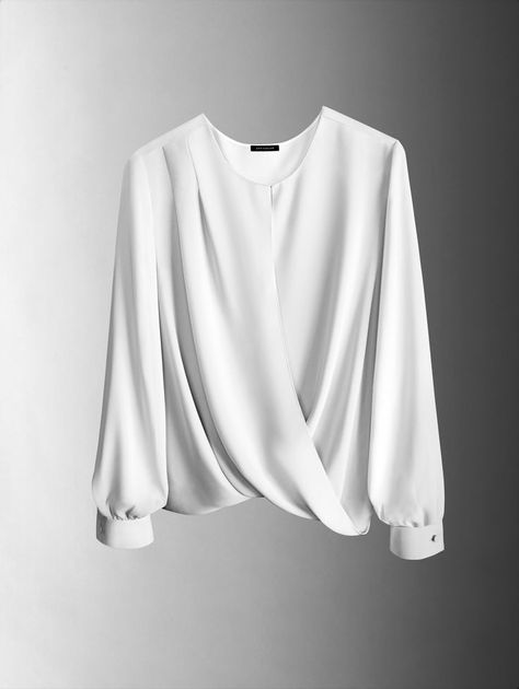 Ann Taylor's Luxe Wrap Blouse adds grace to fall's more structured looks. Collar Blouse Outfit, White Wardrobes, Áo Blu, White Chiffon Blouse, Taylor S, White Caps, White Chiffon, Wrap Blouse, Chiffon Blouse