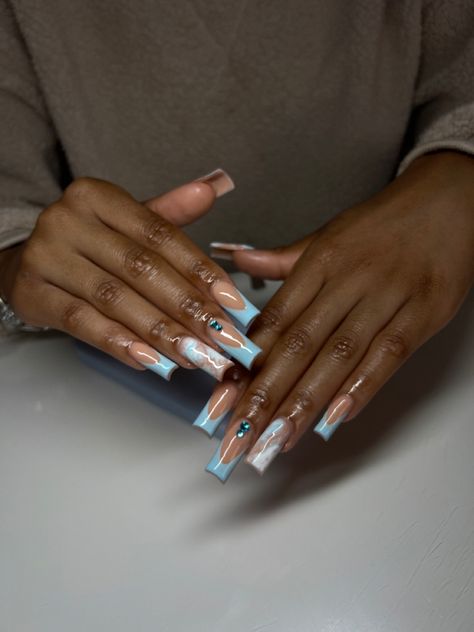 French Tip With Accent Nail Design, Ice Blue French Tip Nails, Girly Acrylic Nails Blue, Nails With Blue Accent, Blue Valentine Nails, Nails Inspiration Blue, Blue Summer Nails, Light Blue Nail Designs, Sky Blue Nails