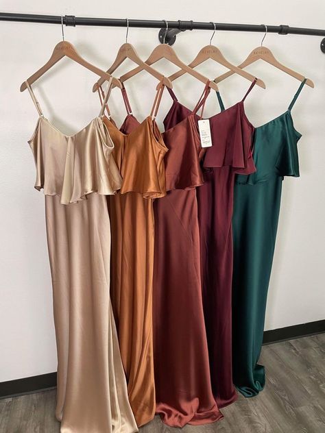 Satin Dresses Outfit, Summer Date Dress, Fall Wedding Color Schemes, Rusting Wedding, Western Themed Wedding, Fall Bridesmaids, Date Dress, Fall Bridesmaid Dresses, Wedding Themes Fall